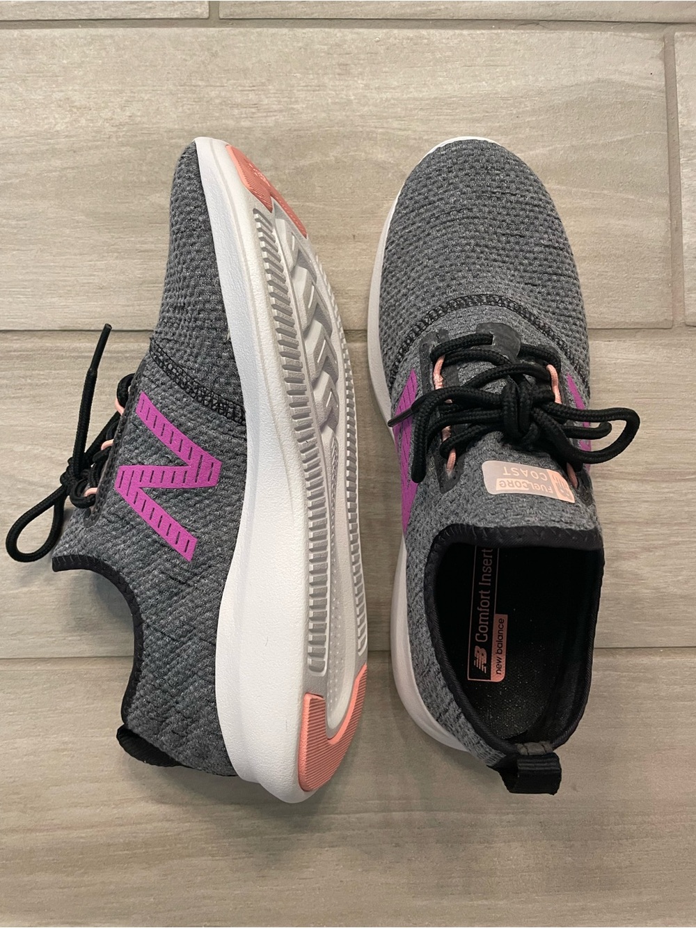 New Balance Women's Gray Runners running shoes Pink and Coral Accents size 7.5